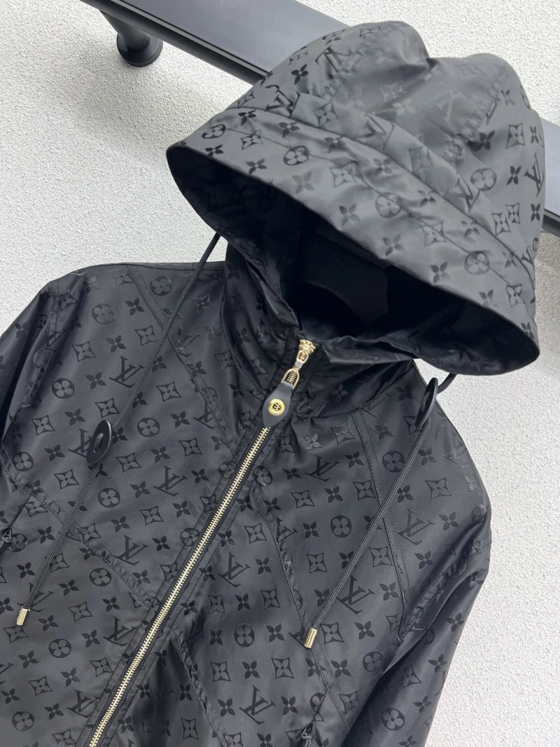 Thermal Louis Vuitton Outwear 131774
