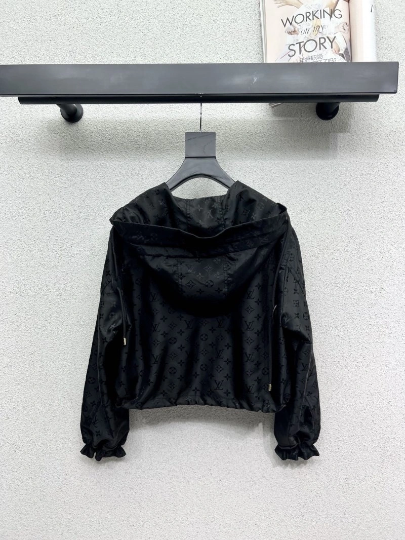 Thermal Louis Vuitton Outwear 131774