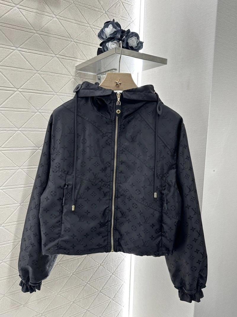 Louis Vuitton Outwear Chic 131769