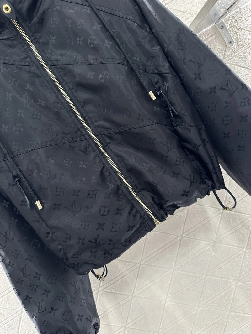 Louis Vuitton Outwear Chic 131769