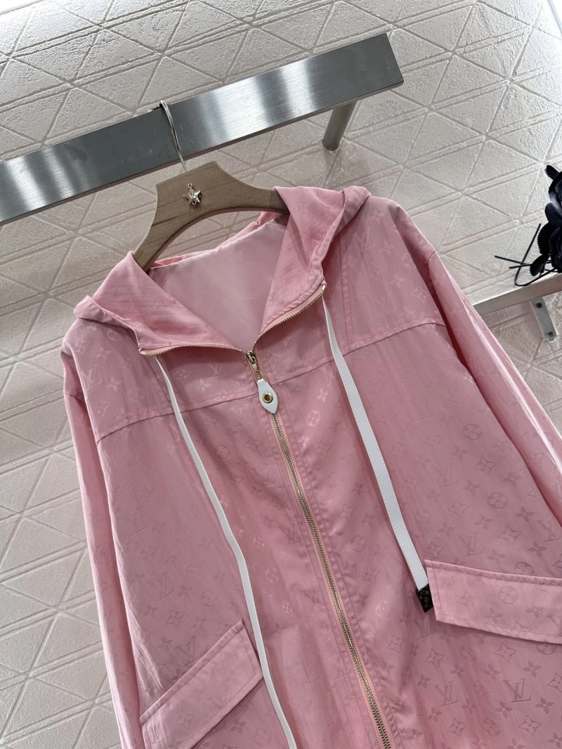 Fashionable Louis Vuitton Outwear 131768