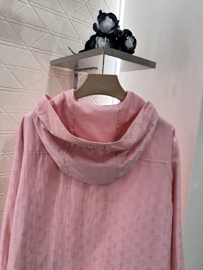 Fashionable Louis Vuitton Outwear 131768