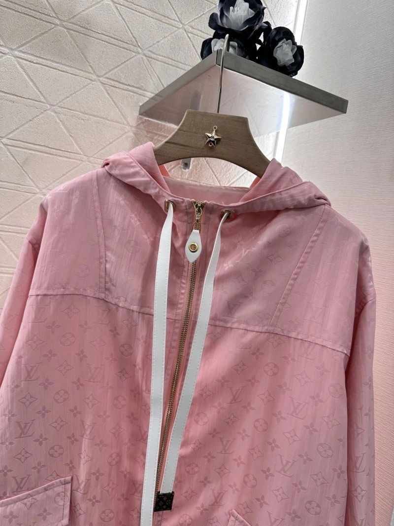 Fashionable Louis Vuitton Outwear 131768