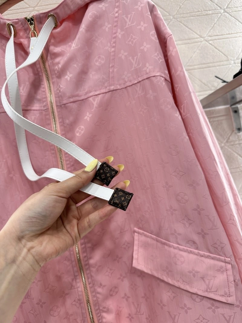 Fashionable Louis Vuitton Outwear 131768