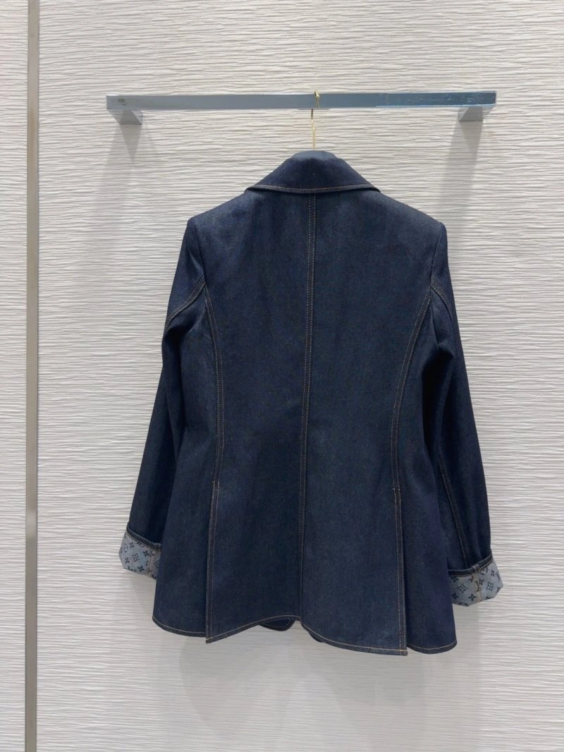 Neat Louis Vuitton Outwear 131753