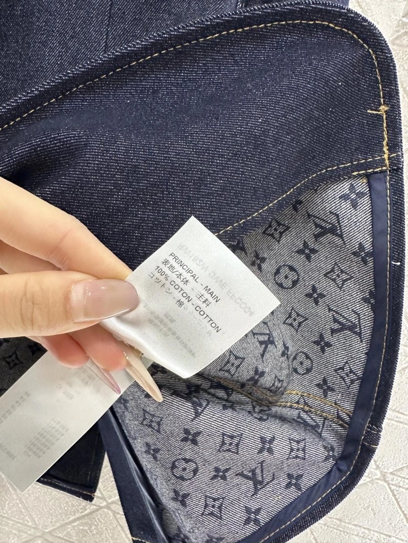 UrbanChic Louis Vuitton Outwear 131744