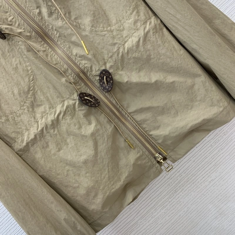 Louis Vuitton Outwear Compact 130728