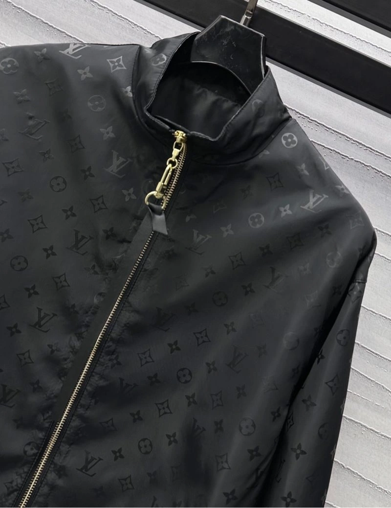 Louis Vuitton Outwear Lightweight 130745