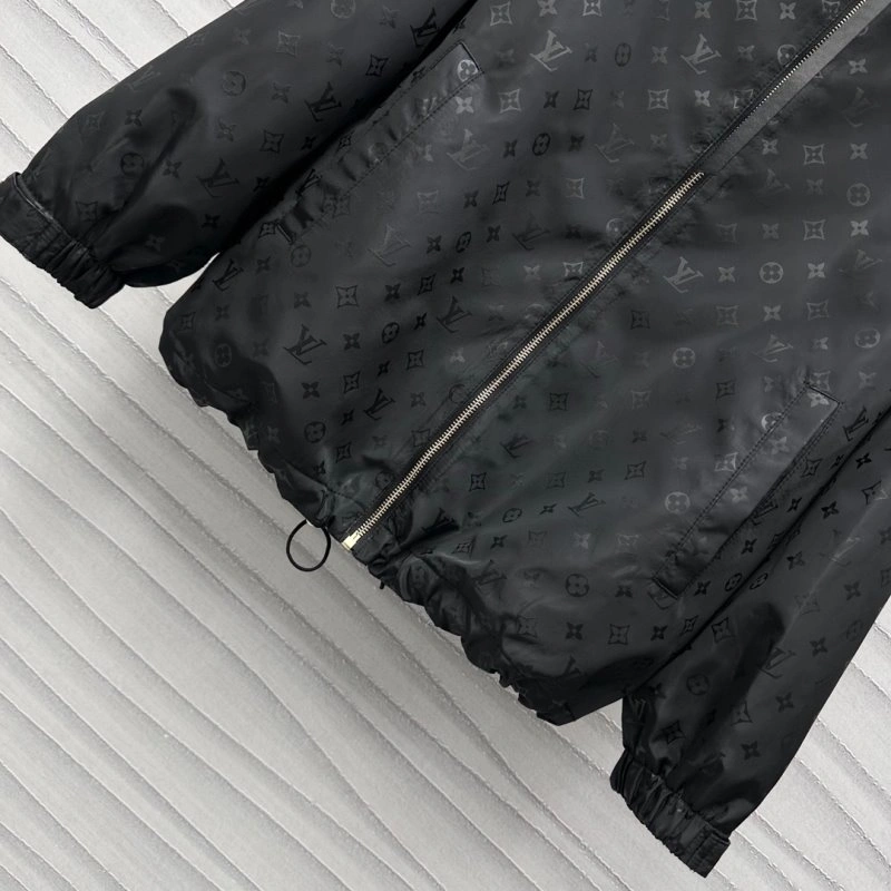 Louis Vuitton Outwear Lightweight 130745
