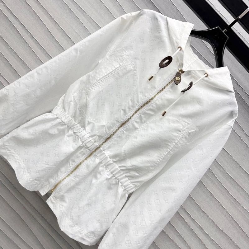 ComfortFit Louis Vuitton Outwear 130727