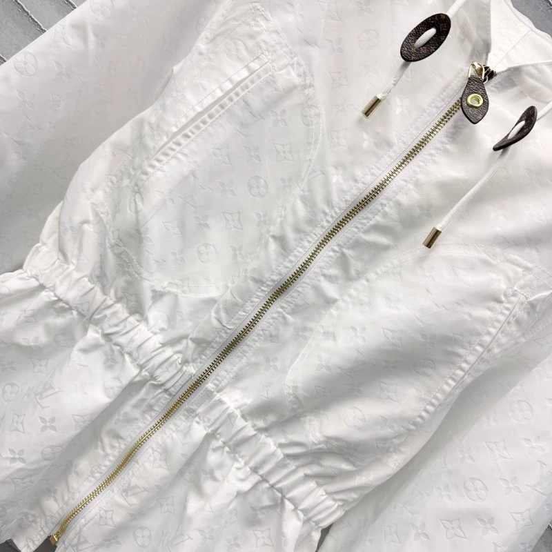 ComfortFit Louis Vuitton Outwear 130727