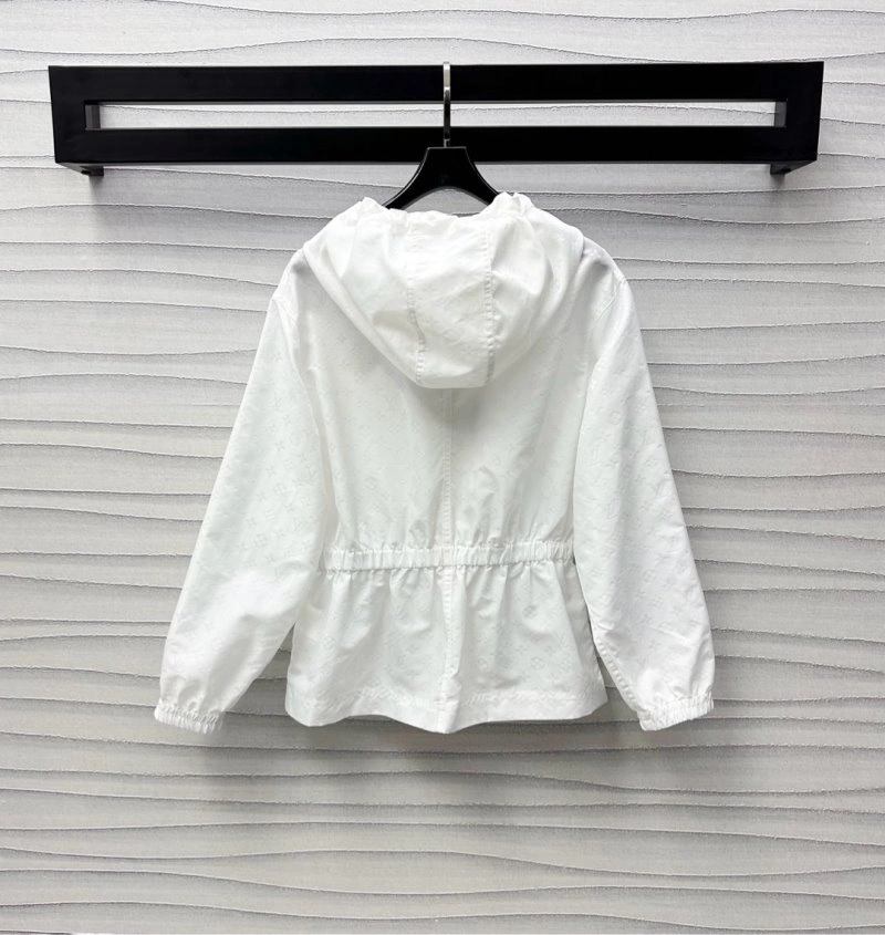 ComfortFit Louis Vuitton Outwear 130727