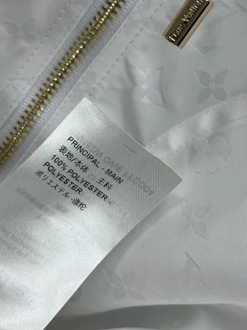 Louis Vuitton Outwear Sophisticated 130739