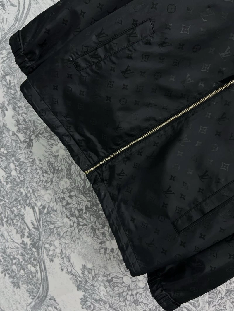 Louis Vuitton Outwear Breathable 130730