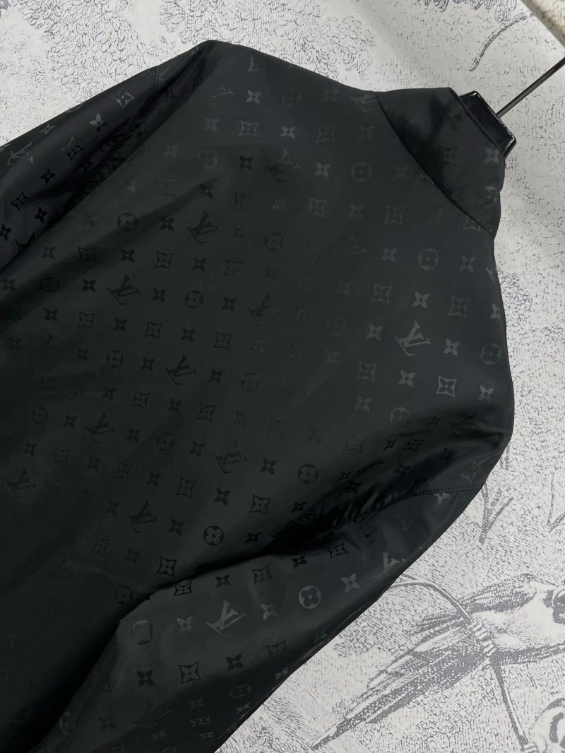 Louis Vuitton Outwear Breathable 130730