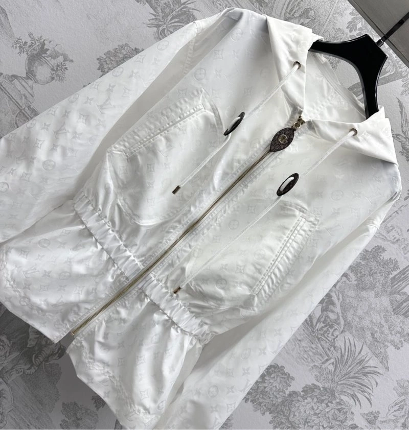 Stretchable Louis Vuitton Outwear 130721