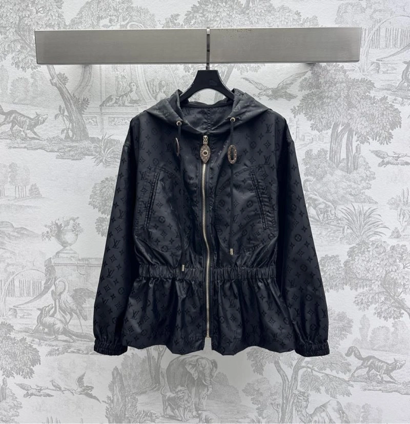 Contemporary Louis Vuitton Outwear 130729