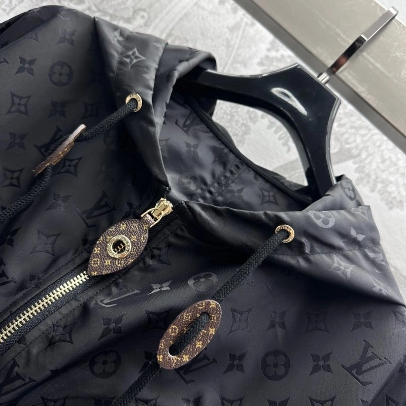 Contemporary Louis Vuitton Outwear 130729