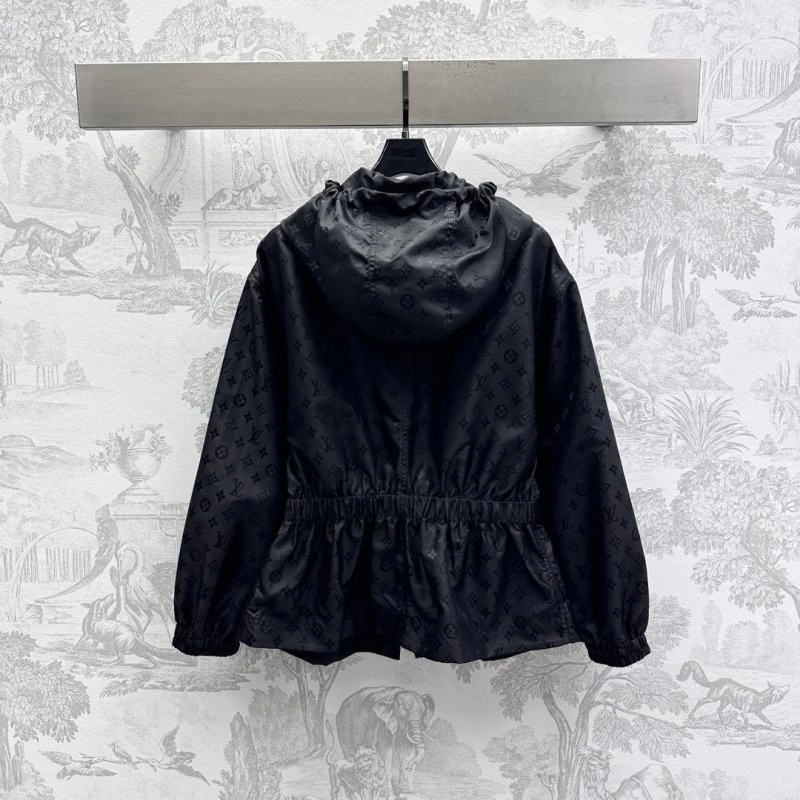 Contemporary Louis Vuitton Outwear 130729