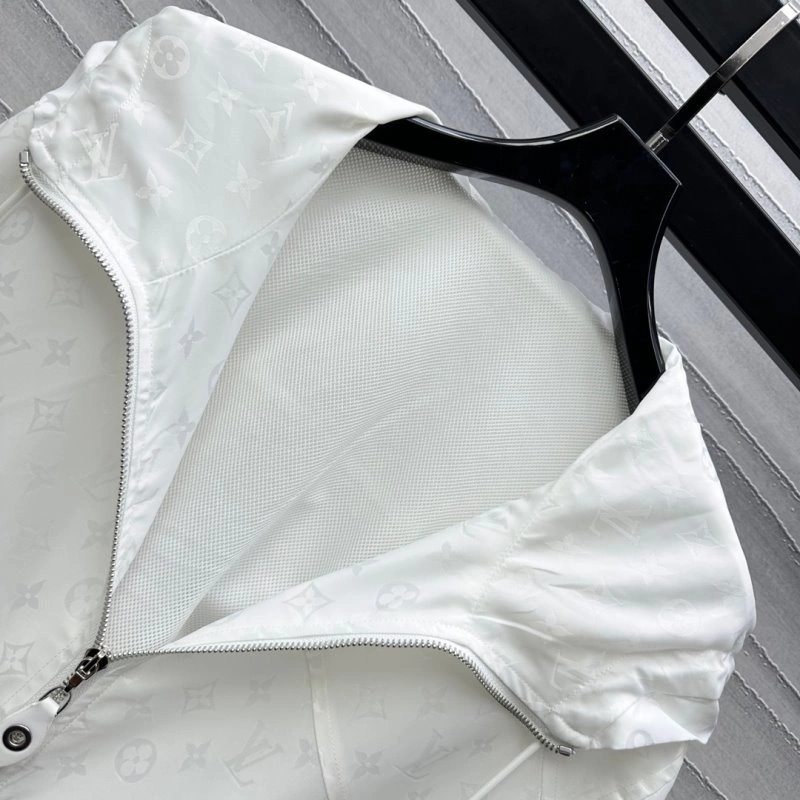 FlexibleFit Louis Vuitton Outwear 130740