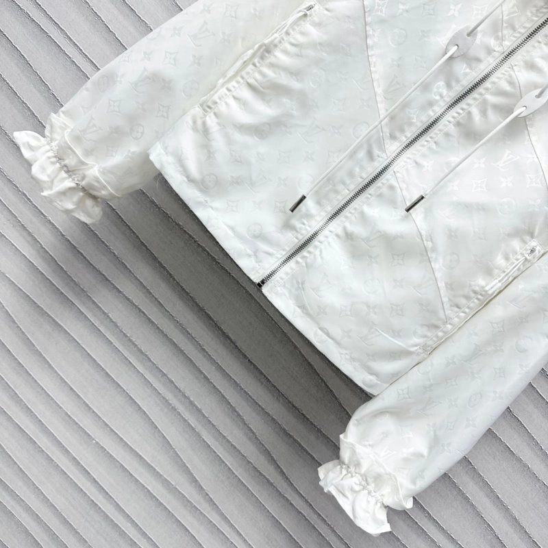 FlexibleFit Louis Vuitton Outwear 130740