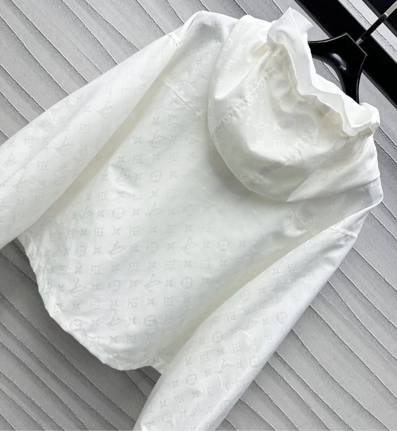 FlexibleFit Louis Vuitton Outwear 130740
