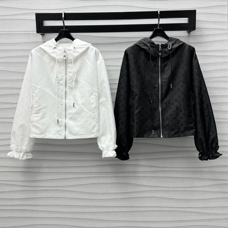 FlexibleFit Louis Vuitton Outwear 130740