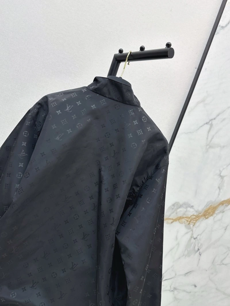 Louis Vuitton Outwear FreshLook 130744
