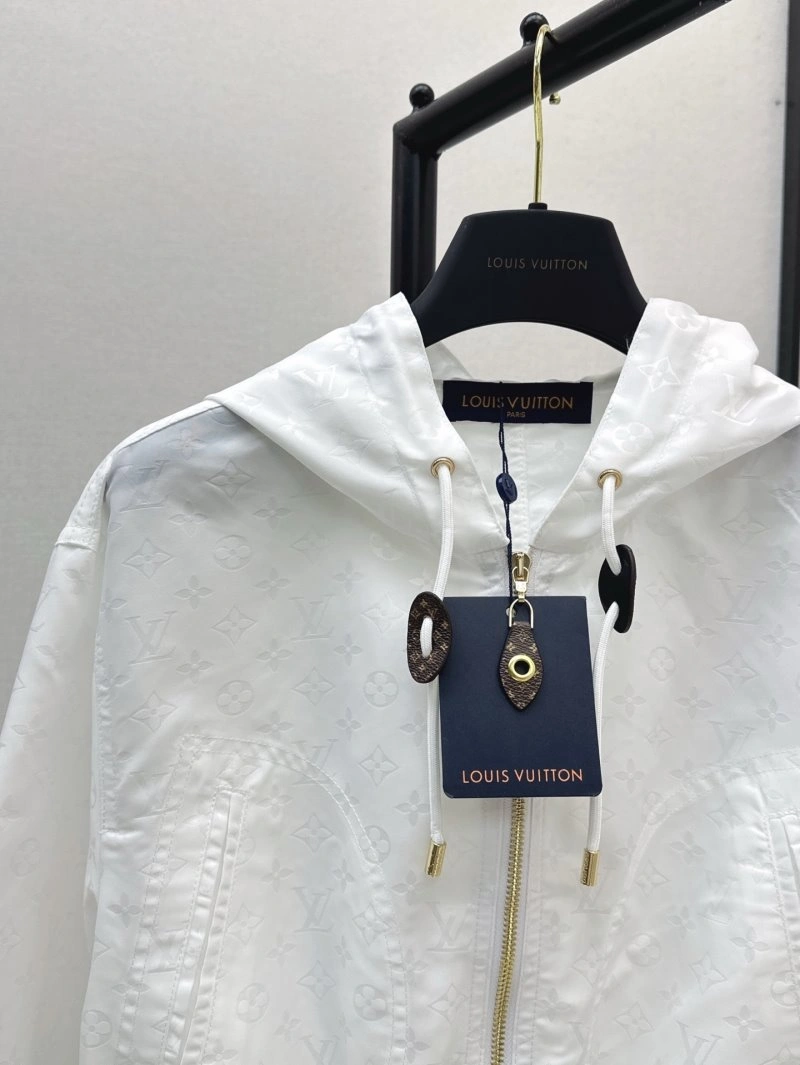 Sporty Louis Vuitton Outwear 130722