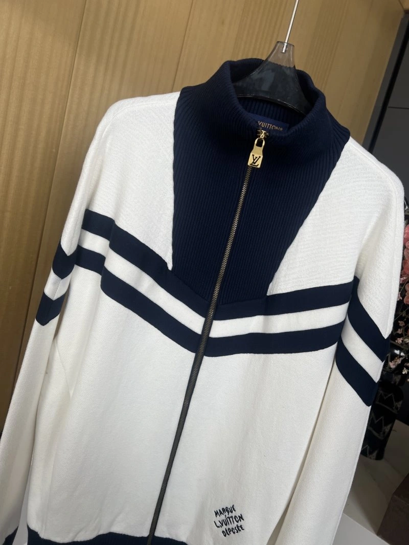 Trendy Louis Vuitton Outwear 130732