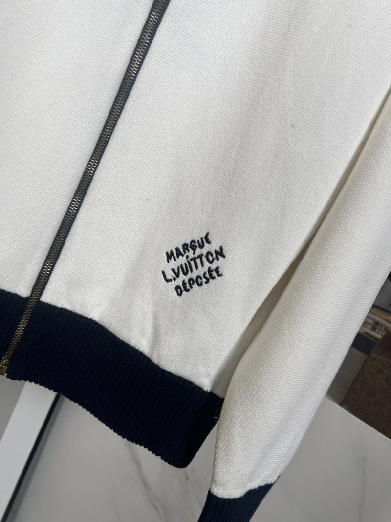 Trendy Louis Vuitton Outwear 130732
