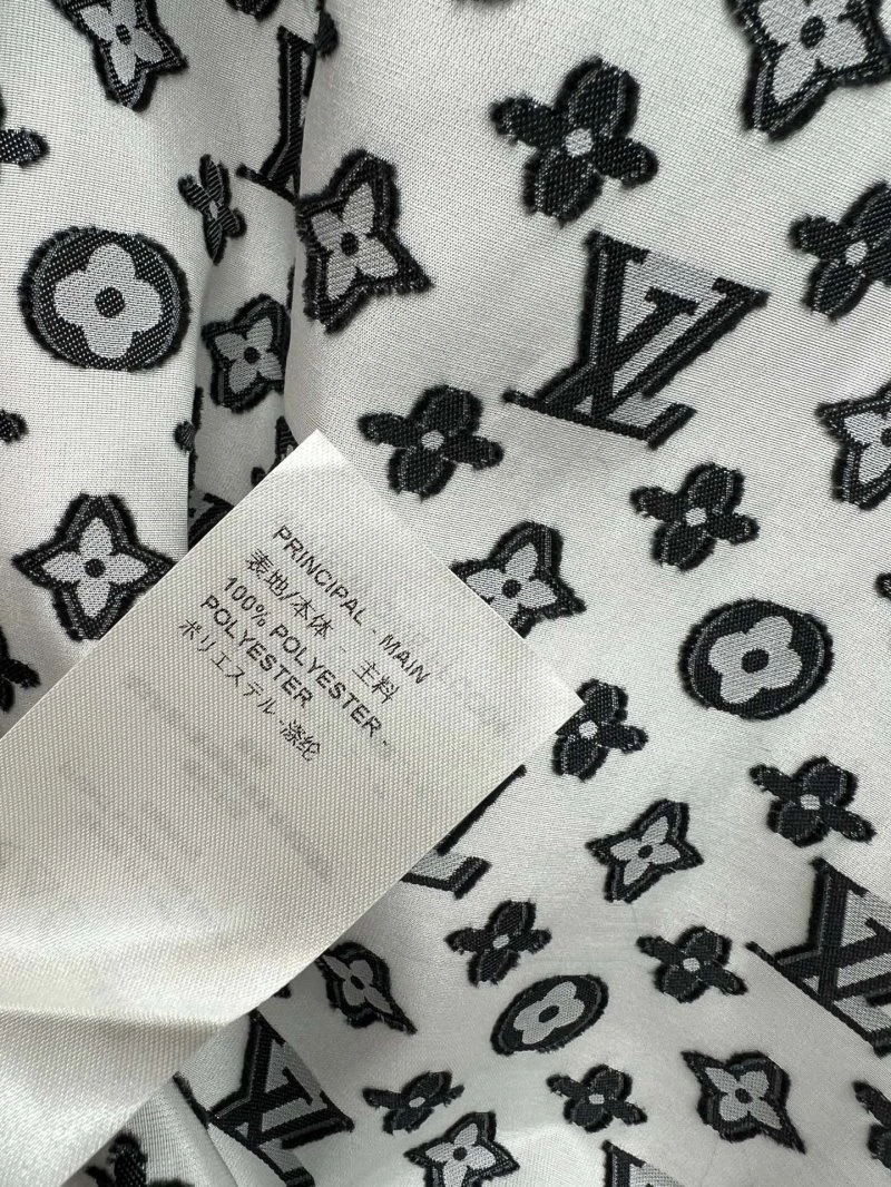 Louis Vuitton Outwear FlexibleFit 130726