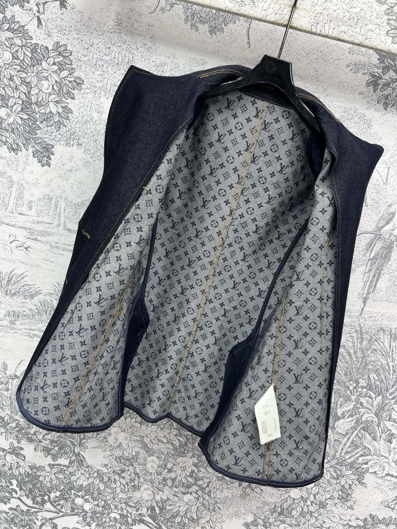 Louis Vuitton Outwear SmoothTexture 130717