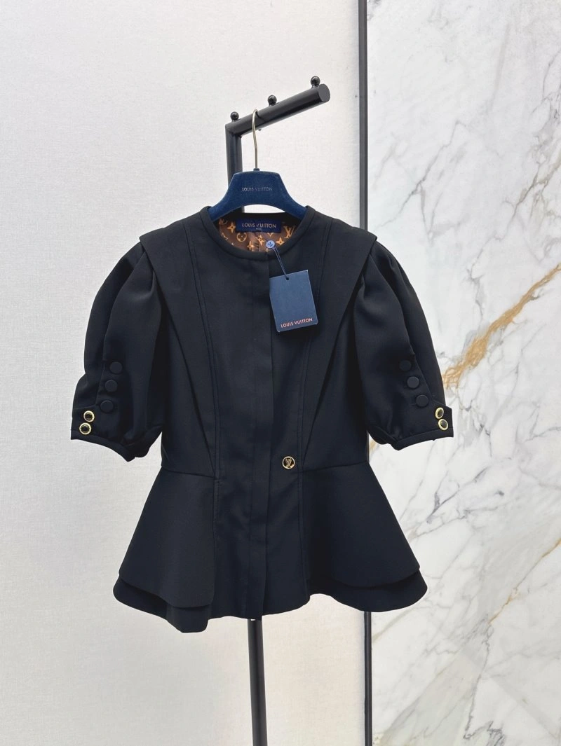 Sleek Louis Vuitton Outwear 130716