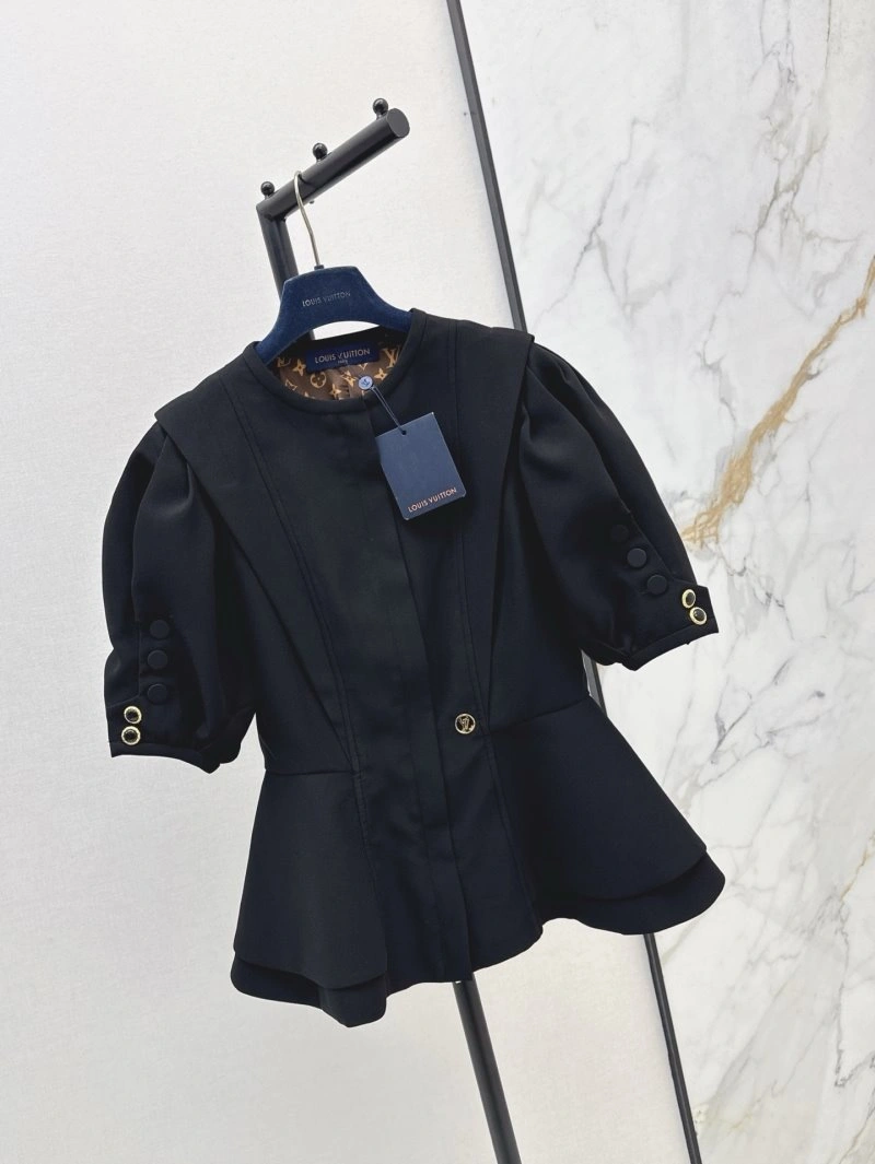 Sleek Louis Vuitton Outwear 130716