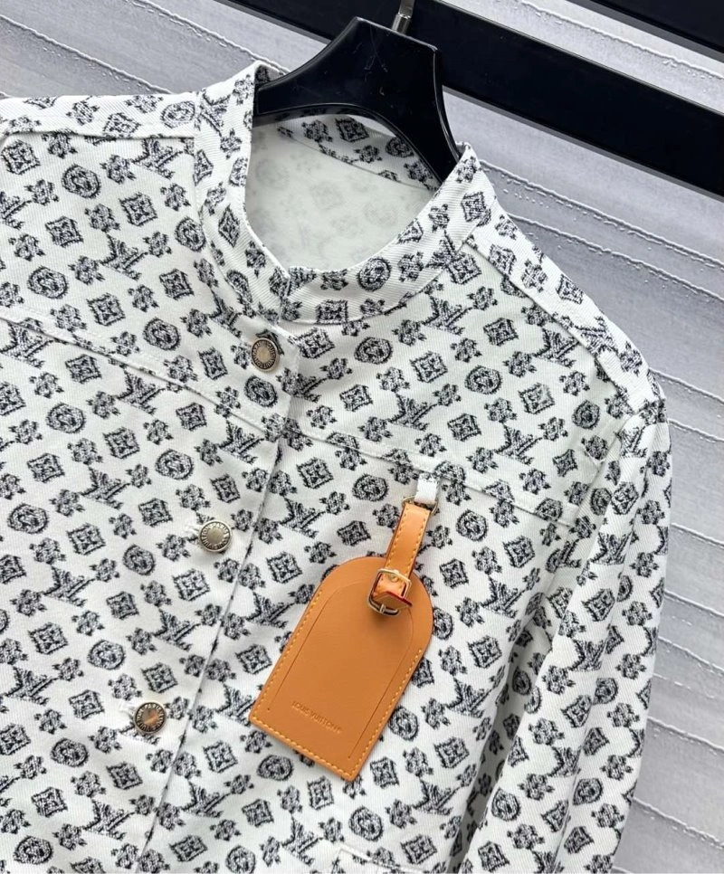 Louis Vuitton Outwear Flexible 130710
