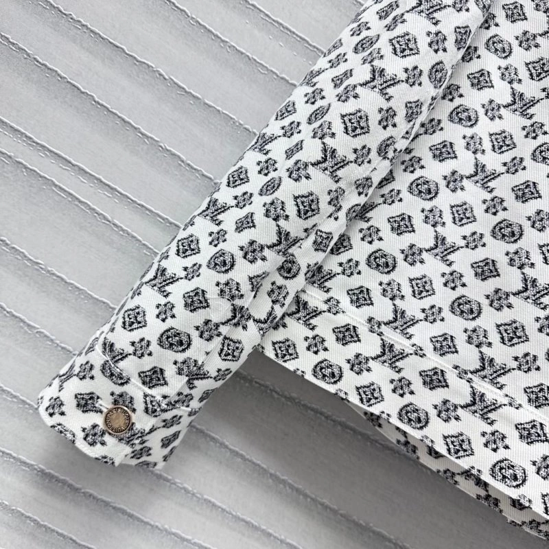 Louis Vuitton Outwear Flexible 130710