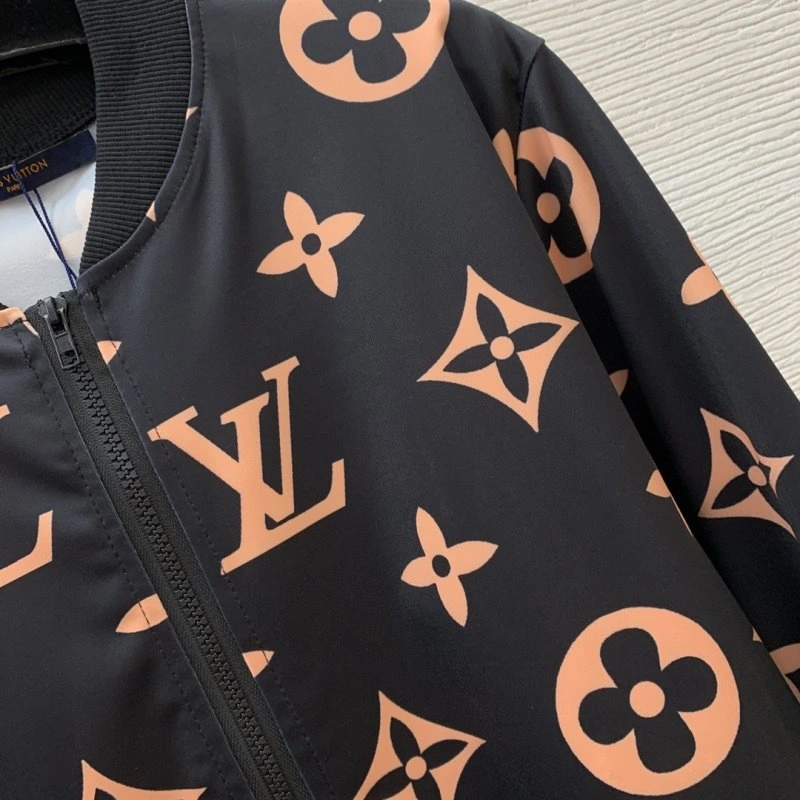Sustainable Louis Vuitton Outwear 130709
