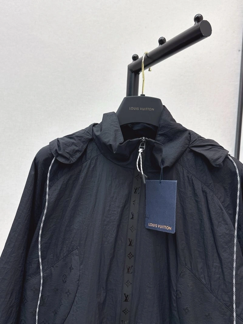 TopPick Louis Vuitton Outwear 130708