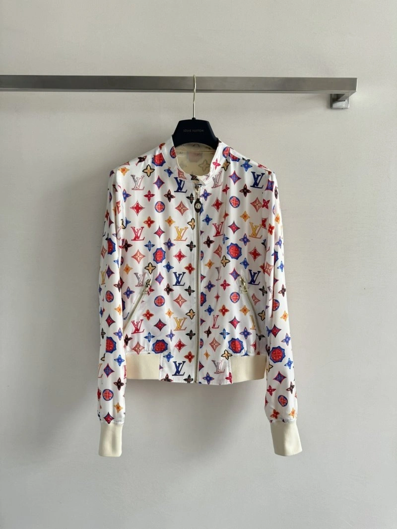 Flexible Louis Vuitton Outwear 130705