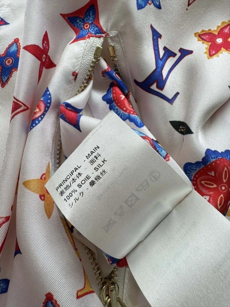 Flexible Louis Vuitton Outwear 130705