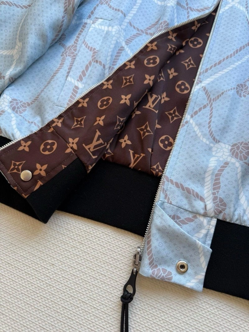 Louis Vuitton Outwear Chic 130706