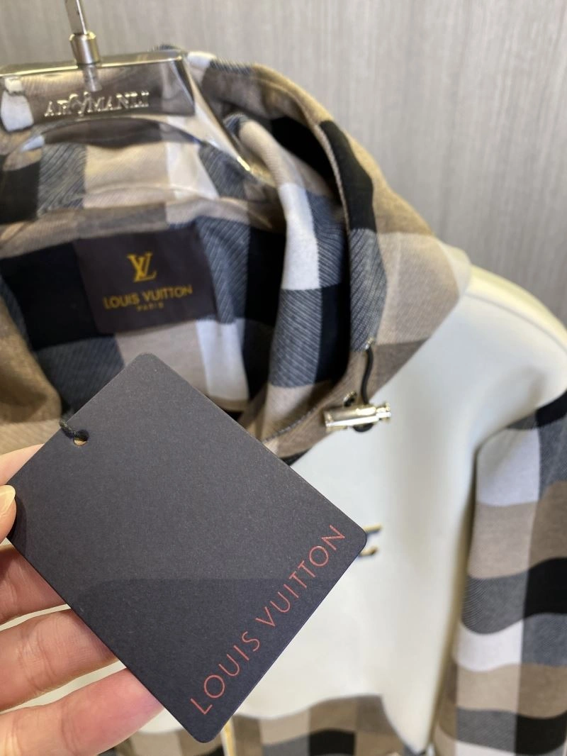 Tailored Louis Vuitton Outwear 135862