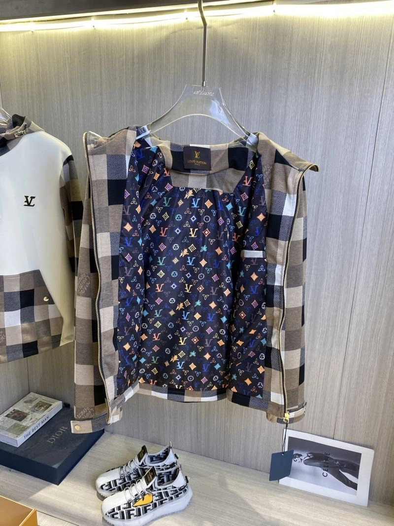 Resilient Louis Vuitton Outwear 135869