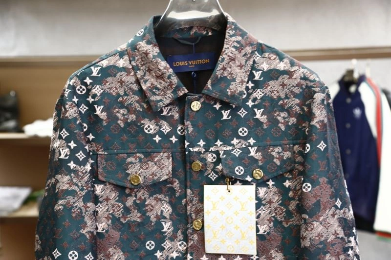 Louis Vuitton Outwear ZipUp 135841