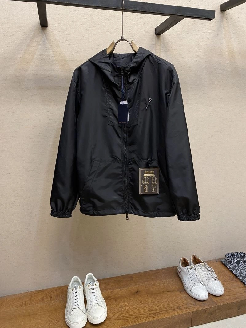 Stretchable Louis Vuitton Outwear 135839