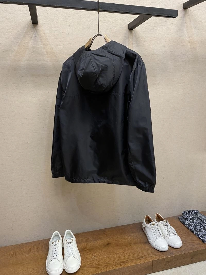 Stretchable Louis Vuitton Outwear 135839