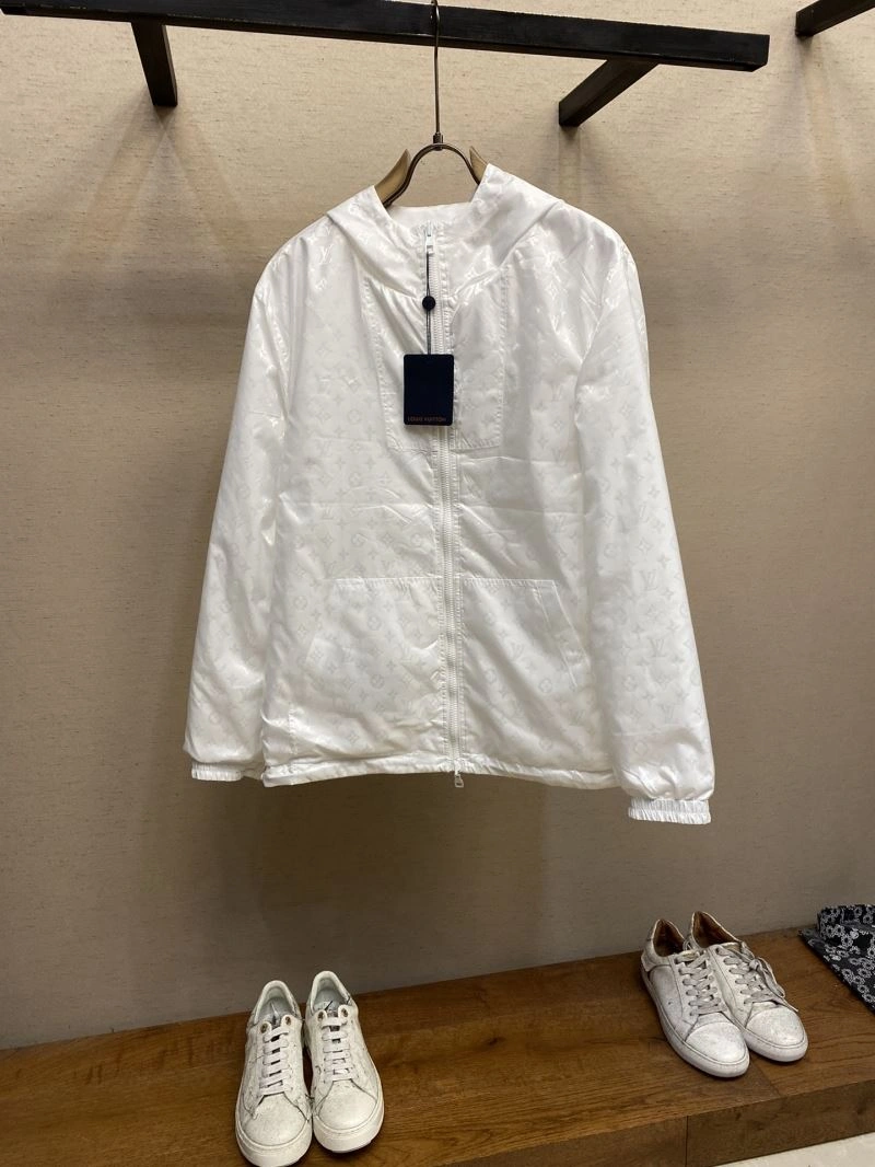 Casual Louis Vuitton Outwear 135838