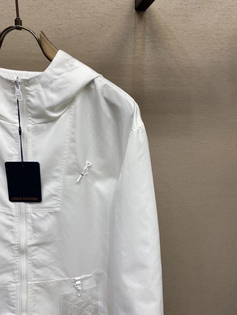 Casual Louis Vuitton Outwear 135838