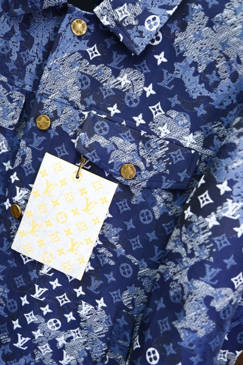 Durable Louis Vuitton Outwear 135836
